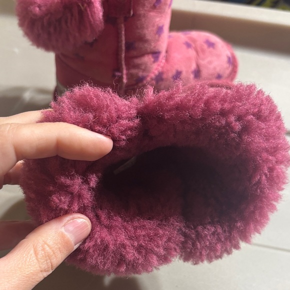 UGG Fuchsia Star Kids Boots - Picture 5 of 8